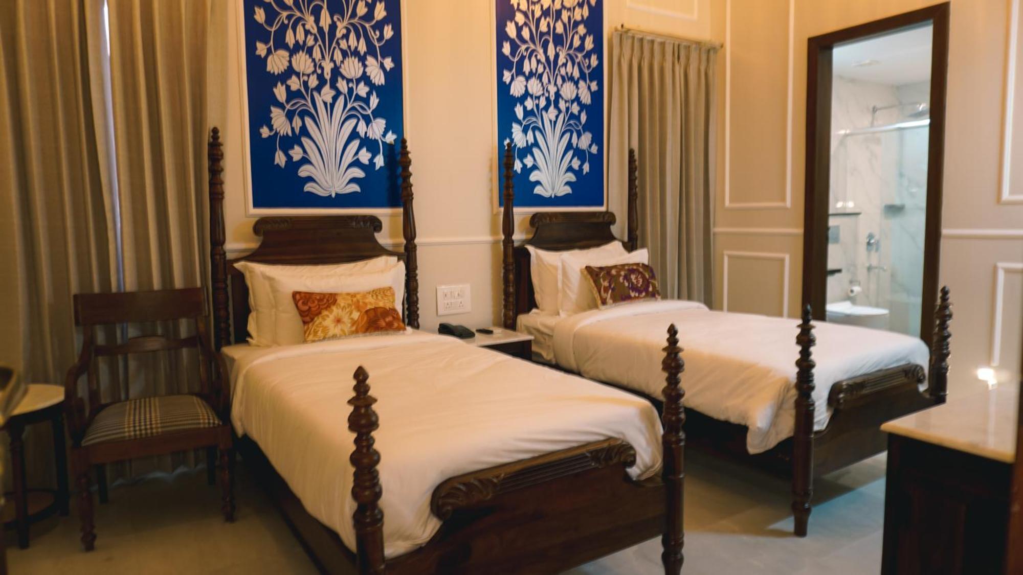 Hotel Naren Villa Удайпур Екстериор снимка